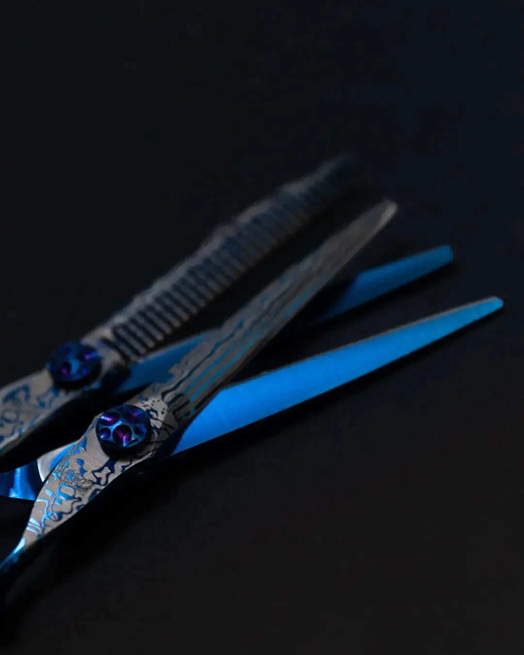 Kuroko Noir Series 6" Japanese Steel Hairdressing Scissors Sakura Scissors Hairdressing scissors, barber scissors Sakura Scissors